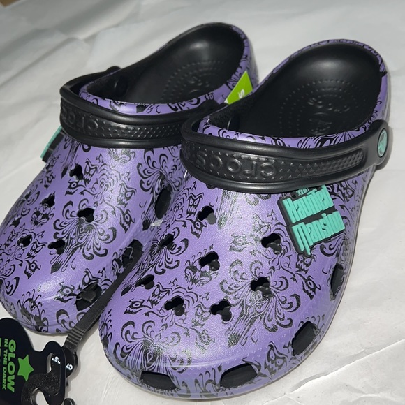M4/W6 DISNEY CROCS The Haunted Mansion Shoes *UNISEX*SLIP RESISTANT* - Picture 3 of 15